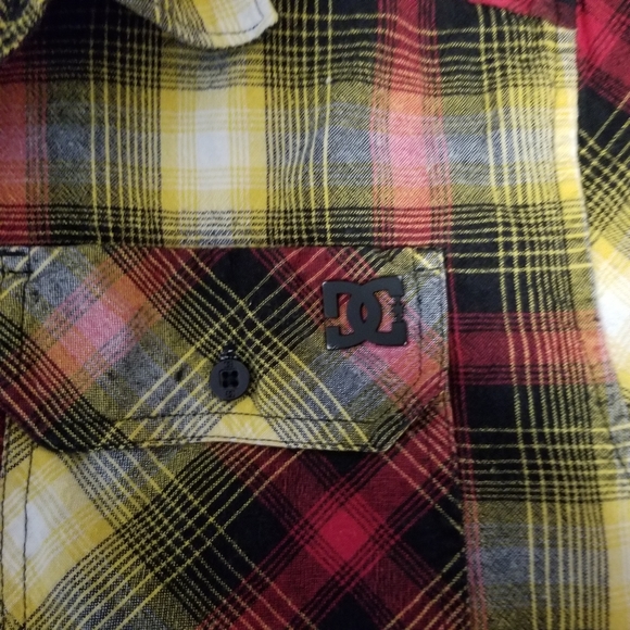 DC red and yellow button up longsleeve - Picture 6 of 8